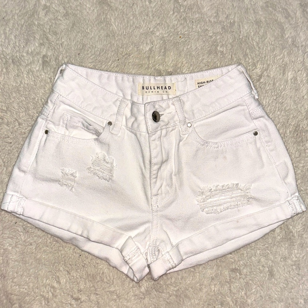 Bullhead Denim Co. High-rise white jean shorts (sz 23)
